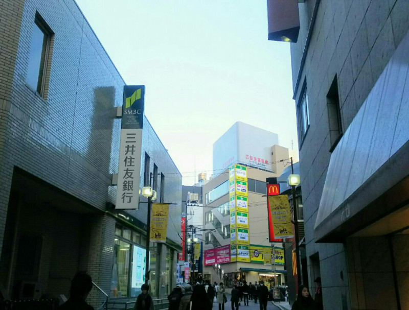 町田駅東口からも近いです。マッサージ店はいくつかありますが、当店は安いのに本格的と評判